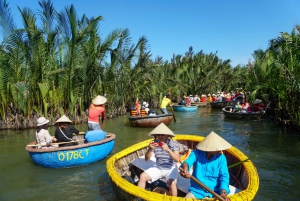 DA NANG: HOI AN KIERTOAJELU -KOOKOSPÄHKINÄ VIIDAKKO- VAPAUTTAA KUKKA LYHTYJÄ