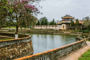 Da Nang: Hue Imperial City and Hai Van Pass Small Group Tour