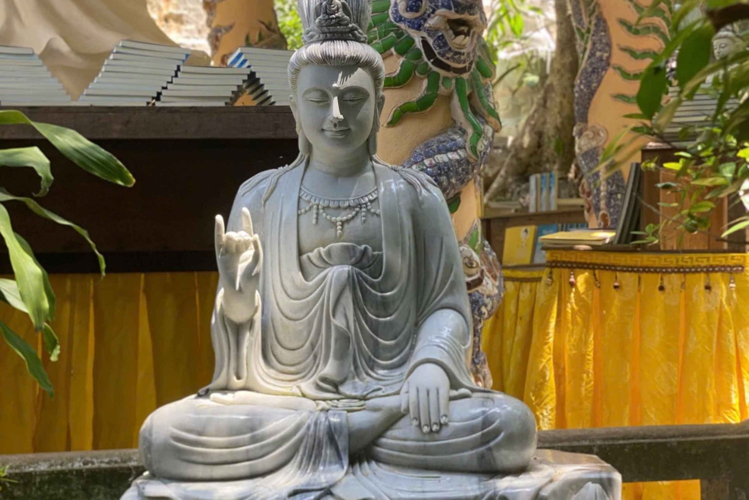 ダナン：五行山、モンキーマウンテン、ビーチツアーをご案内します