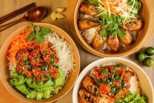 Da Nang: Michelin Food Tour with Live Music