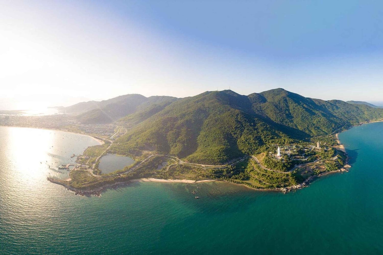 Da Nang: Isola delle Scimmie, snorkeling e parapendio