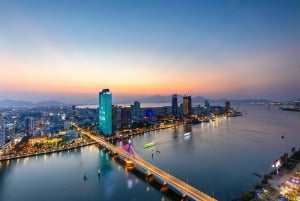 Da Nang: Tour nocturno con copa en el bar de la azotea y cena