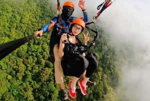 Da Nang: Paragliding Flight with 4K Video