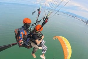 Da Nang: Paragliding Flight with 4K Video