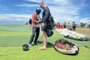 Da Nang: Paragliding Flight with 4K Video