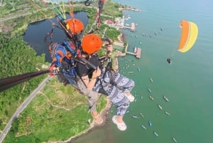 Da Nang: Paragliding Flight with 4K Video