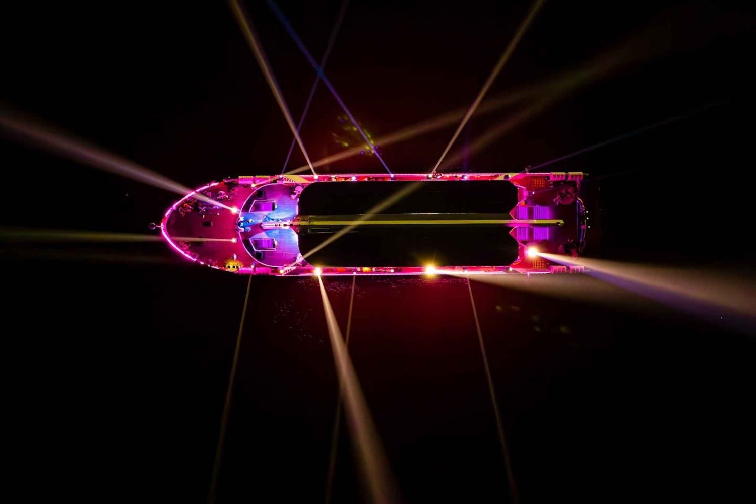 Da Nang: Crociera Poseidon con cena e spettacolo del ponte del drago