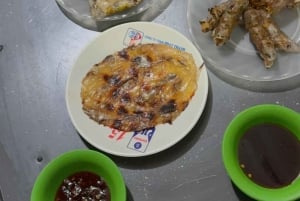 Da Nang: tour gastronomico privato e spettacolo Charming Da Nang