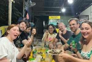 Da Nang: tour gastronomico privato e spettacolo Charming Da Nang