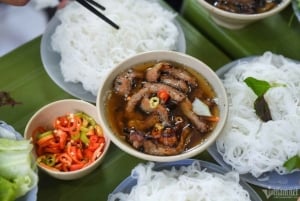 Da Nang: tour privado de comida callejera y espectáculo Charming Da Nang