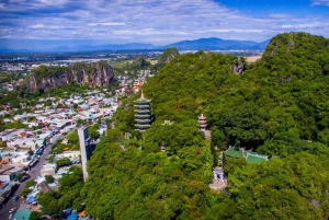 Da Nang : Visite en voiture privée du pont d'or, de la statue de Bouddha et du mont de marbre