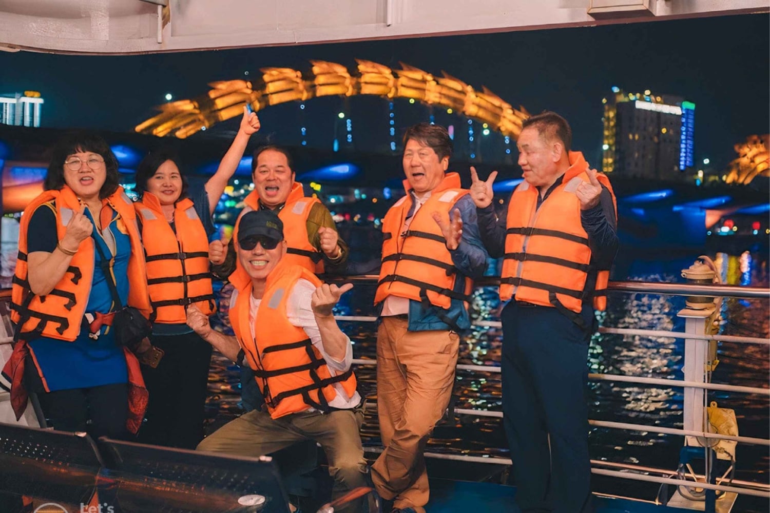 Da Nang: Cruzeiro noturno panorâmico pelo rio Han no cruzeiro My Xuan.