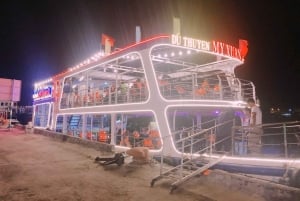 Da Nang: Cruzeiro noturno panorâmico pelo rio Han no cruzeiro My Xuan.