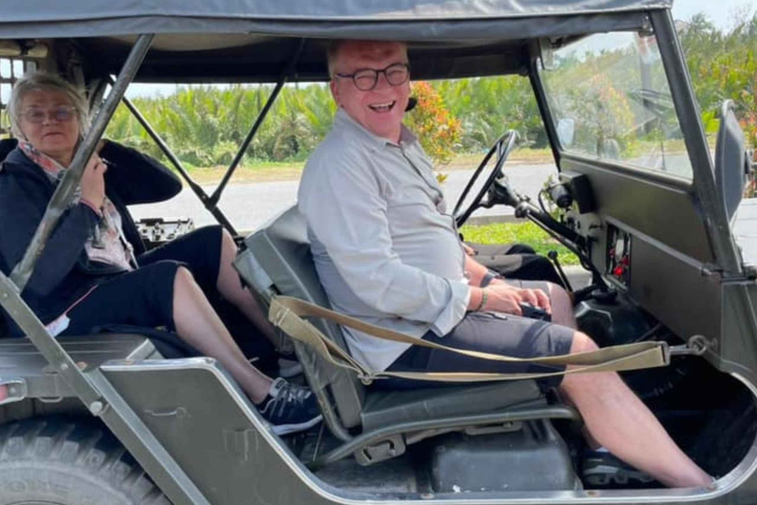 Da Nang: tour privado en jeep al atardecer por la península de Sơn Trà