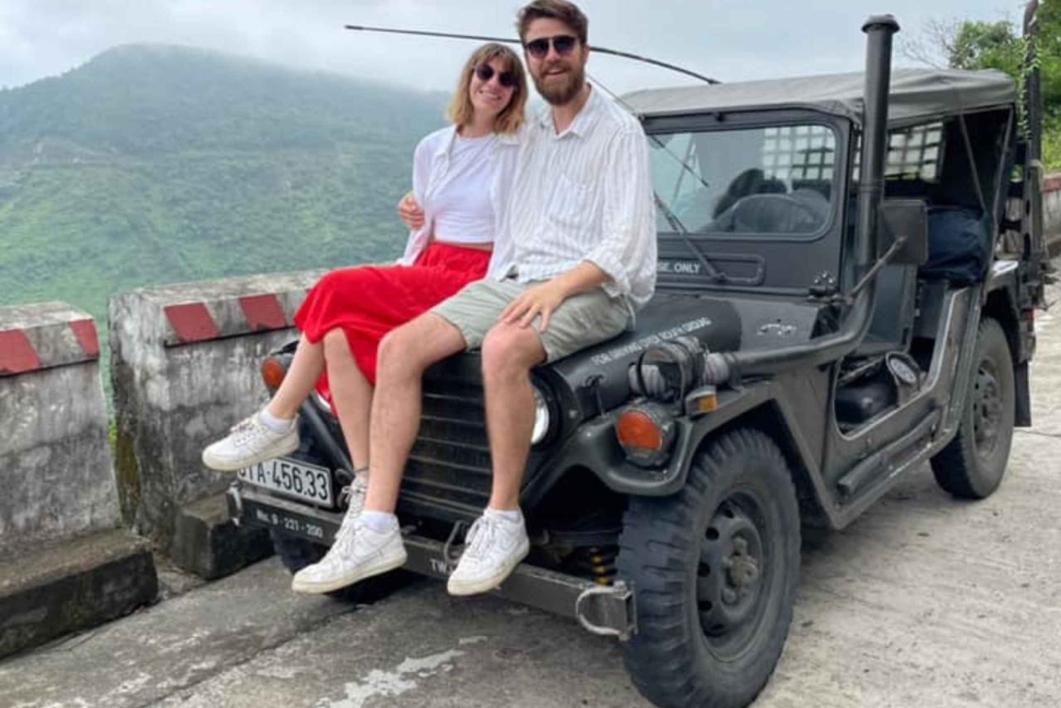 Da Nang: tour privado en jeep al atardecer por la península de Sơn Trà