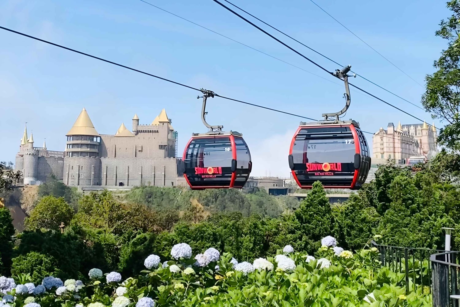 Da Nang: Sun World Ba Na Hills indgangsbillet med svævebane