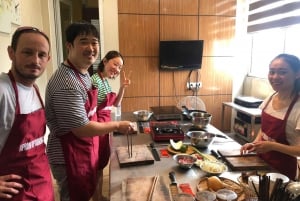 Da Nang: Traditionel madlavningskursus og pho med lokal pige
