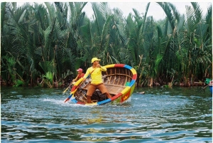 ダナン：ベイマウココナッツ村とホイアンを夜訪問いたします