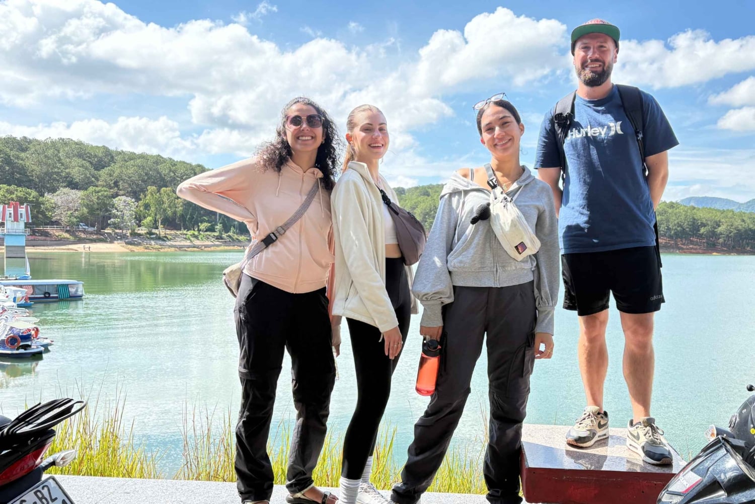 ダラットシティツアー with マリオカート、ケーブルカー、アルパインコースター..
