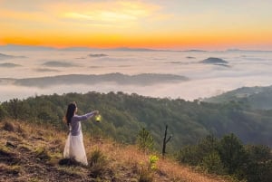 Dalat: Cloud Chasing Sunrise Hike with Pickup & Brunch