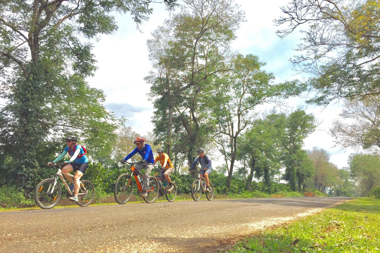 Dalat: Cykeltur i Nha Trang med picknicklunch