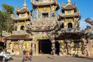 DALAT COUNTRYSIDE- CRAZY HOUSE & MARIO KART
