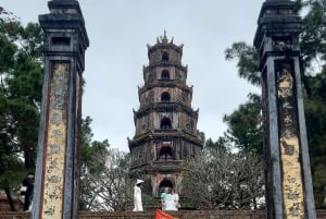 DaNang/Hoi An: Hue Citadel via Hai Van Pass Small Group Tour