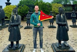 DaNang/Hoi An: Hue Citadel via Hai Van Pass Small Group Tour