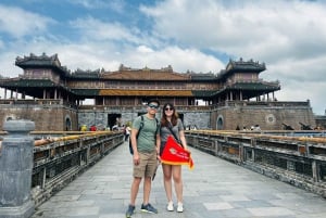 DaNang/Hoi An: Hue Citadel via Hai Van Pass Small Group Tour