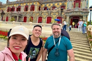DaNang/Hoi An: Hue Citadel via Hai Van Pass Small Group Tour