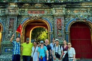 DaNang/Hoi An: Hue Citadel via Hai Van Pass Small Group Tour