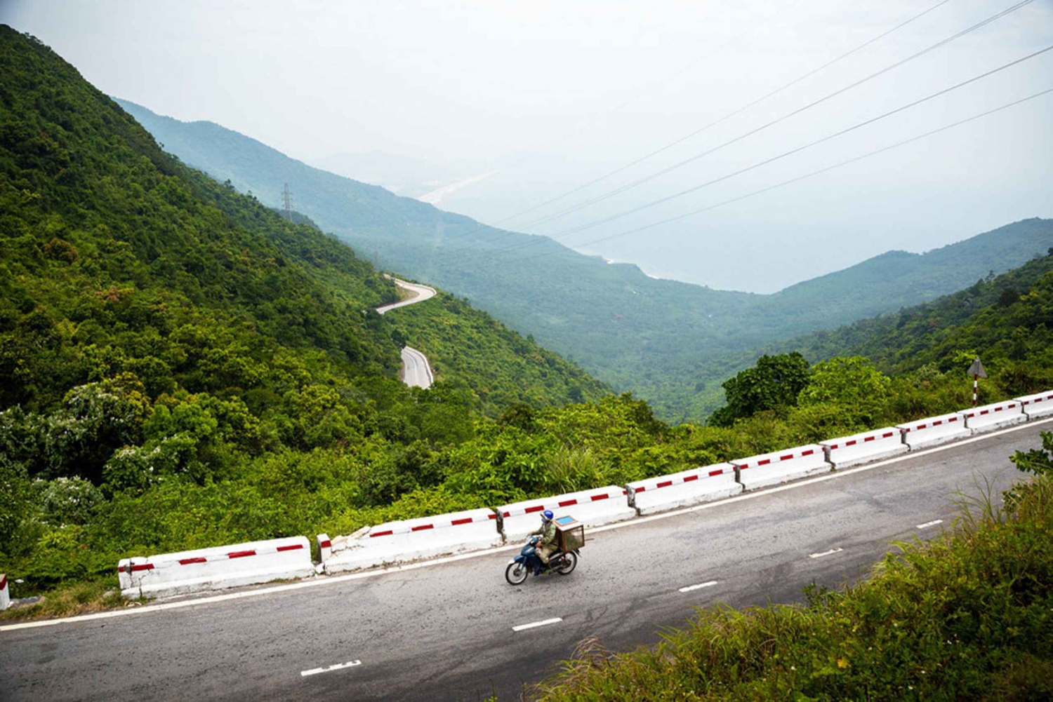 Danang to Hue by Car visit Hai Van Pass, Monkey Moutain
