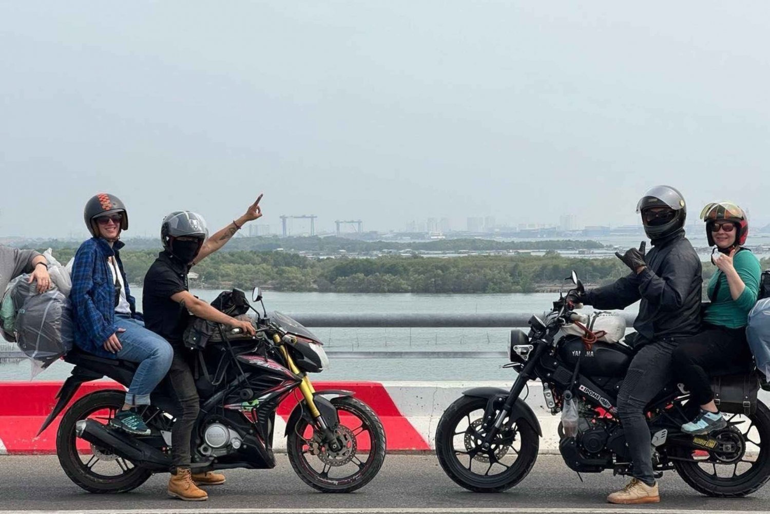 DAY TRIP MOTORCYCLE IN HAI VAN PASS