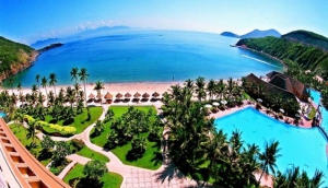 Diamond Bay Resort