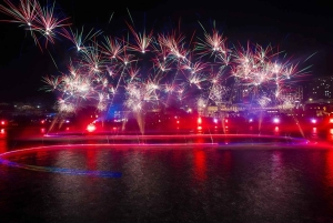 Cena con fuegos artificiales, sinfonía y espectáculo Kiss of the Sea.