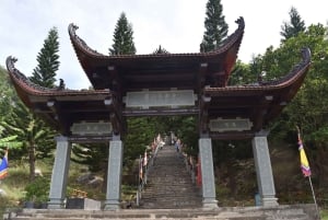 Odkryj latarnię morską Ke Ga i kolejkę linową na szczyt Ta Cu