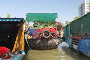 Odkryj lokalne atrakcje i kulturę Sajgonu na motocyklu