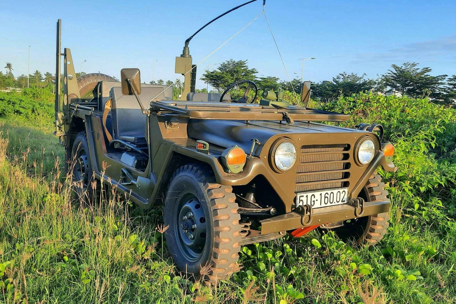 Scopri Son Tra: il leggendario tour avventuroso in jeep dell'esercito americano