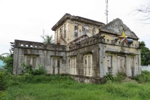 DMZ: Tour de Hue - Túneles de Vinh Moc, día completo