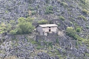 Dong Van: Guided Trek to Ancient Villages with Picnic Lunch