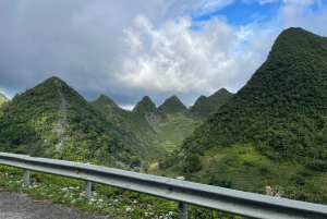 Dong Van: Guided Trek to Ancient Villages with Picnic Lunch