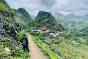 Dong Van: Guided Trek to Ancient Villages with Picnic Lunch