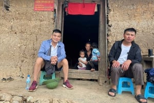 Dong Van: Guided Trek to Ancient Villages with Picnic Lunch