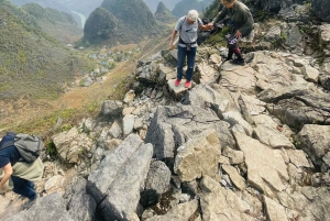 Dong Van: Ma Pi Leng Skywalk Trek with Picnic Lunch