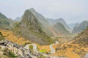 Dong Van: Ma Pi Leng Skywalk Trek with Picnic Lunch