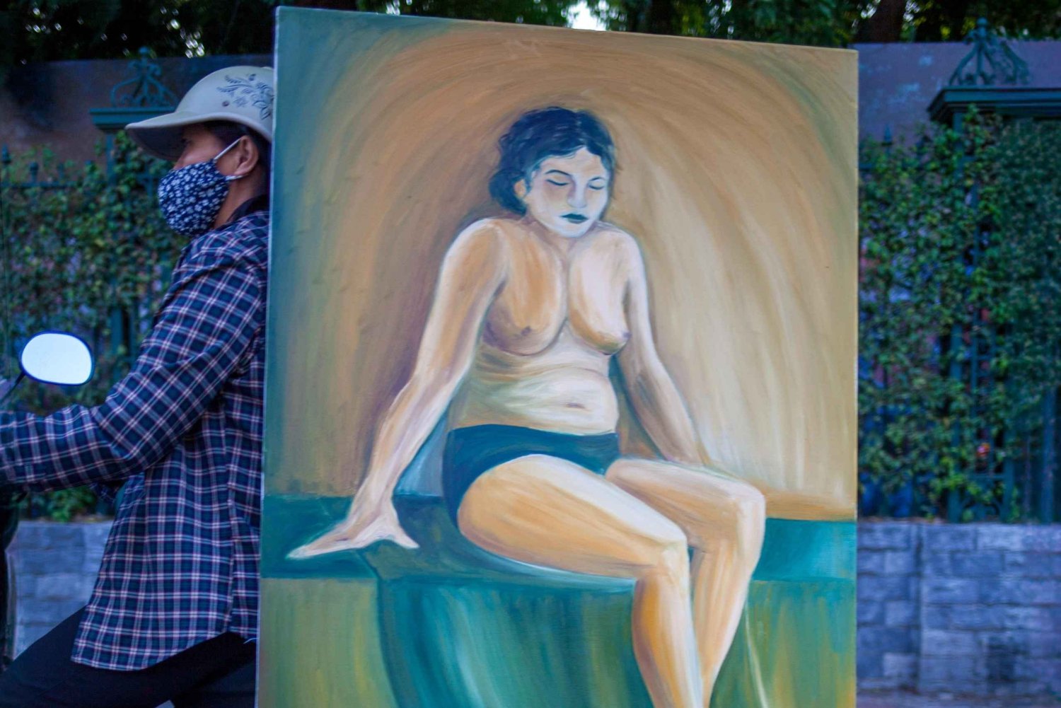 Enjoy Hanoi with a Street Photographer