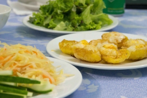 Evening Walking Food Tour: Food tasting and boat trip