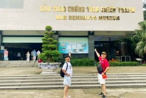 Saigon Geschiedenis & Cu Chi Tunnels met Oorlogsmuseum dagtour