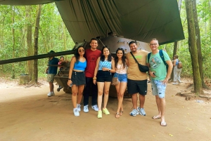 Visite à la journée de l'histoire de Saigon et des tunnels de Cu Chi avec le musée de la guerre