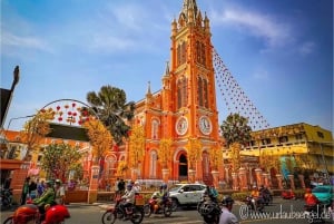Esplora 5 quartieri di Ho Chi Minh City in motocicletta